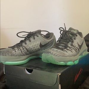 KD 8’s Grey and Green size 9